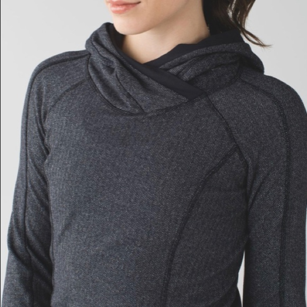 NWT Lululemon Think Fast Hoodie size 6